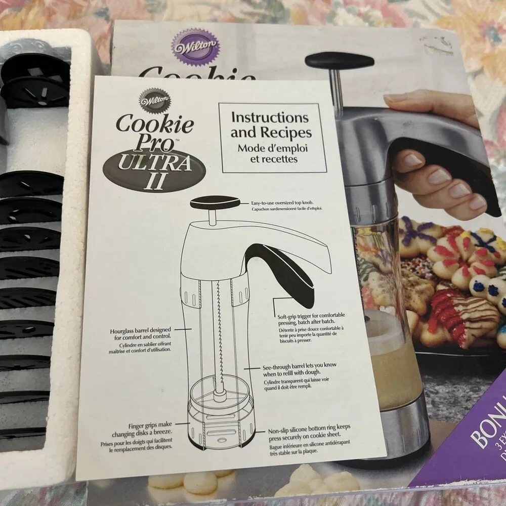 Wilton Cookie Pro Ultra II Cookie Press Complete Set